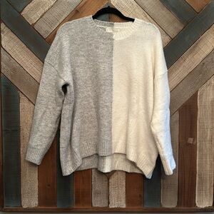 Grey and off-white medium sweater by Pinch
